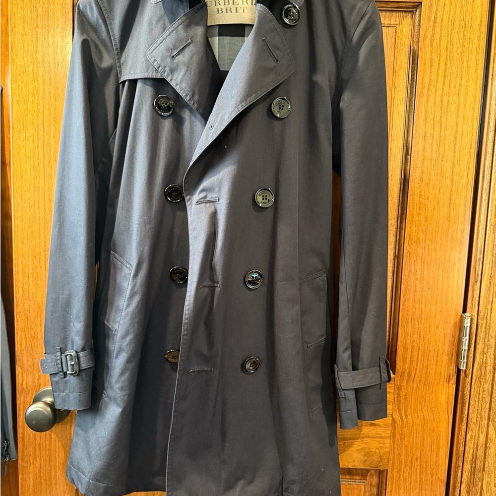 Burberry 🧥 Men’s Trench Coat